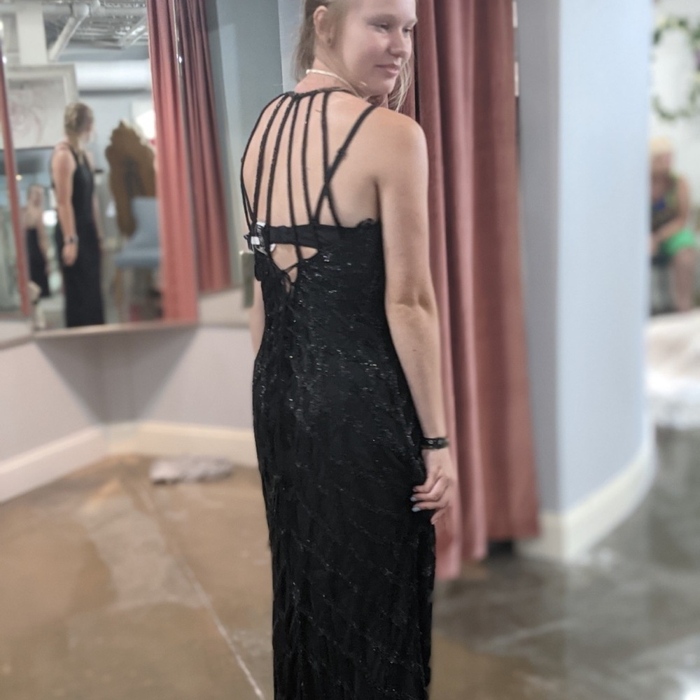 Sherri Hill dress would be great for prom! - Picture 3 of 3